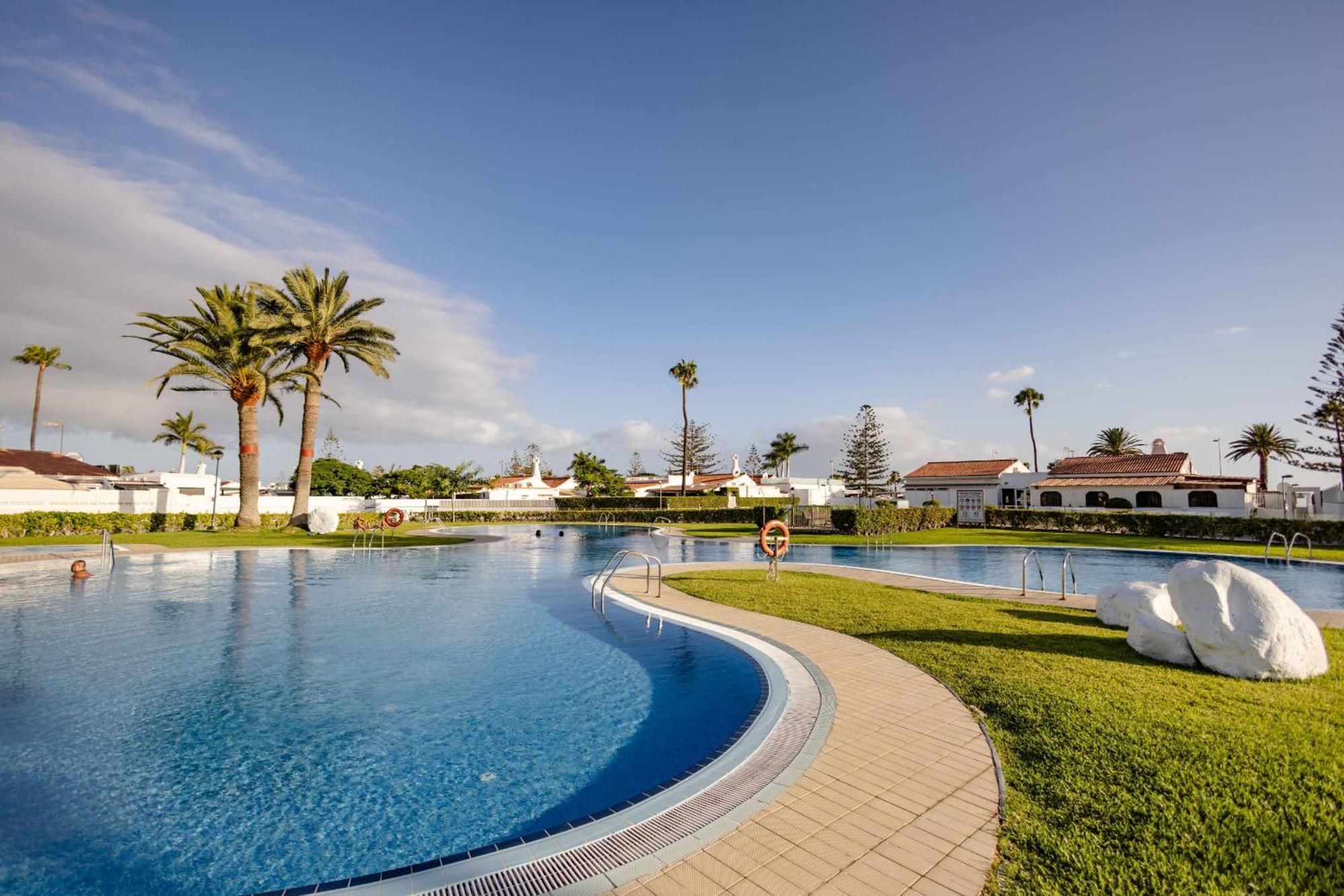 Oasis Holycan - By Gestion Vacacional Canarias San Bartolomé Eksteriør billede