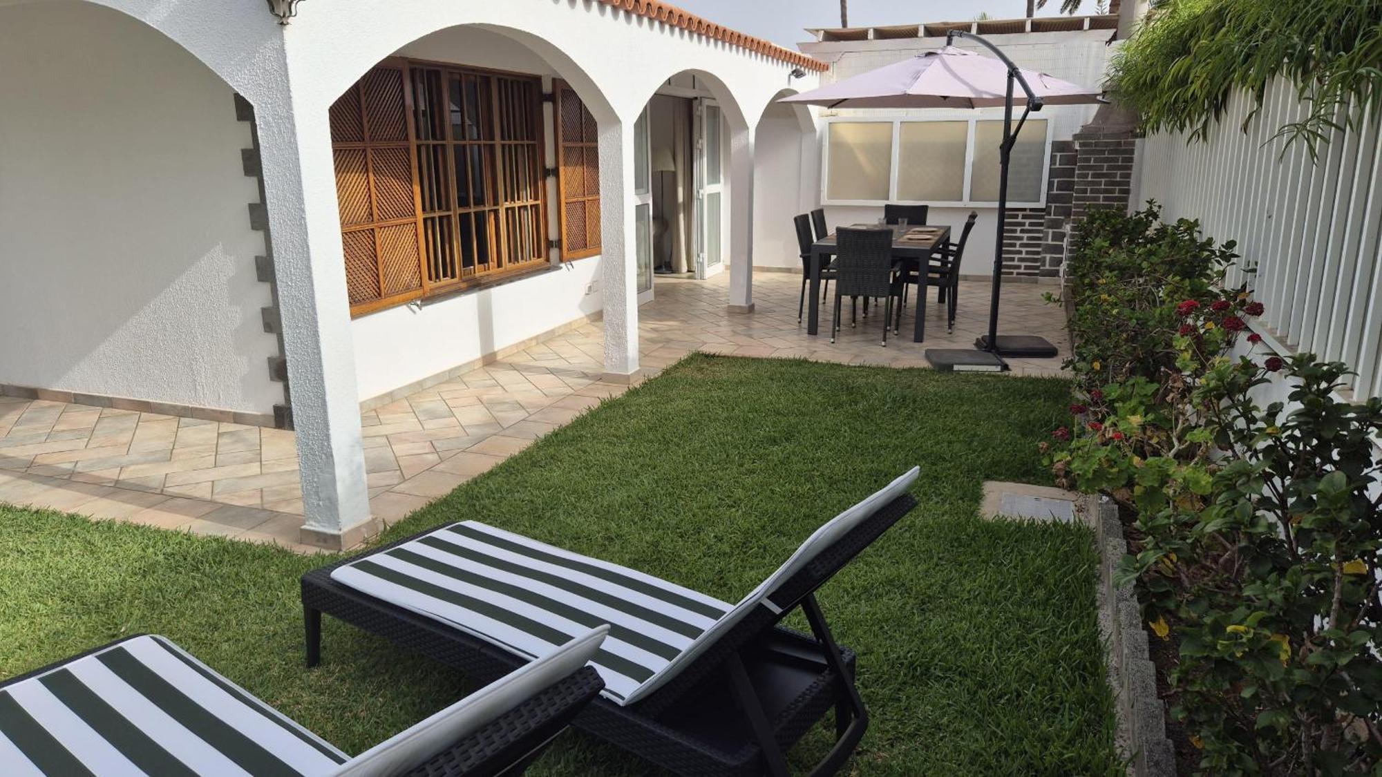 Oasis Holycan - By Gestion Vacacional Canarias San Bartolomé Eksteriør billede
